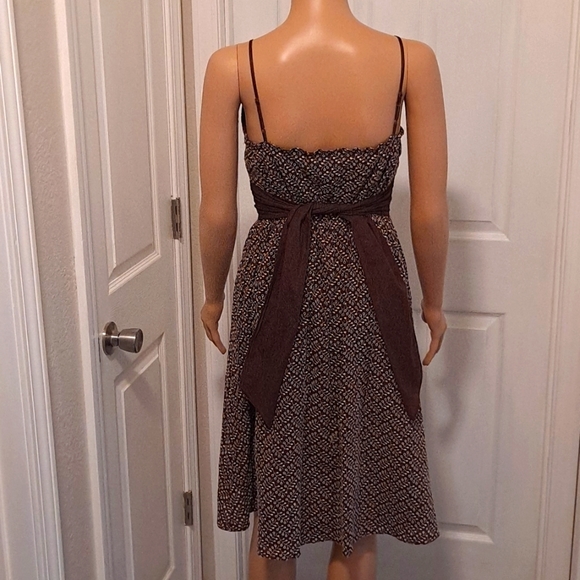 Max Studio Sundress with Beautiful Brown and white Floral Eyelet Material Small - Picture 4 of 9